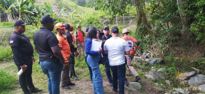 Equipos de emergencia intensifican búsqueda de niño desaparecido en Jarabacoa