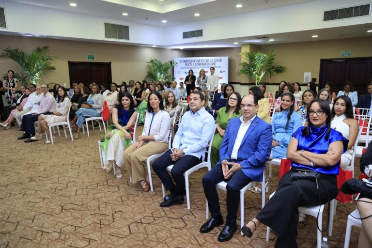 RD celebra el 4.º Simposio de Fomento de la Salud Bucal
