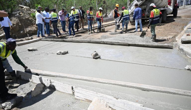 Alcaldía de Santiago transforma vialidad en Villa María