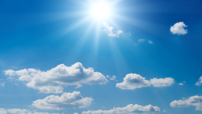 Nubes dispersas y disminución de lluvias por sistema anticiclónico