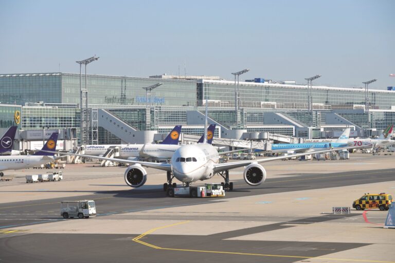 DA y Onesvie acuerdan evaluar infraestructuras aeroportuarias