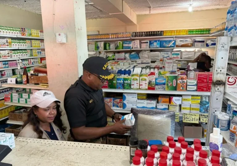 Desmantelan farmacia clandestina con más de 10 millones de medicamentos falsificados