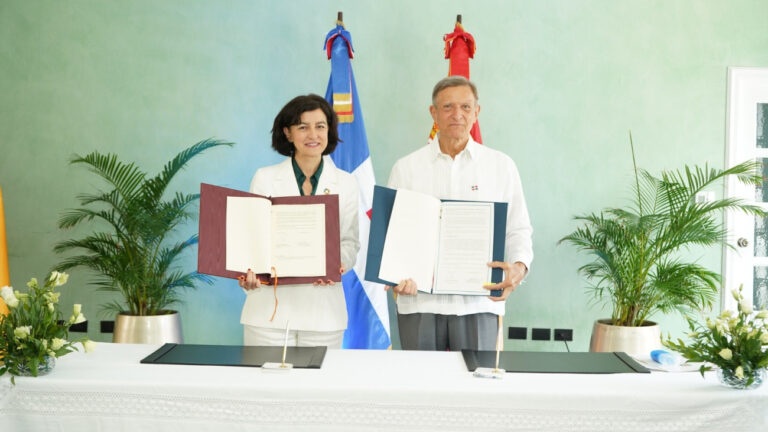 RD y España firman acuerdo de cooperación para el desarrollo sostenible
