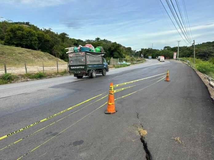 Vuelven a surgir grietas en tramo carretero Puerto Plata–Imbert