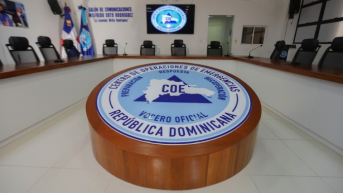 COE mantiene alertas por vaguada: ocho provincias en amarilla y dos en verde