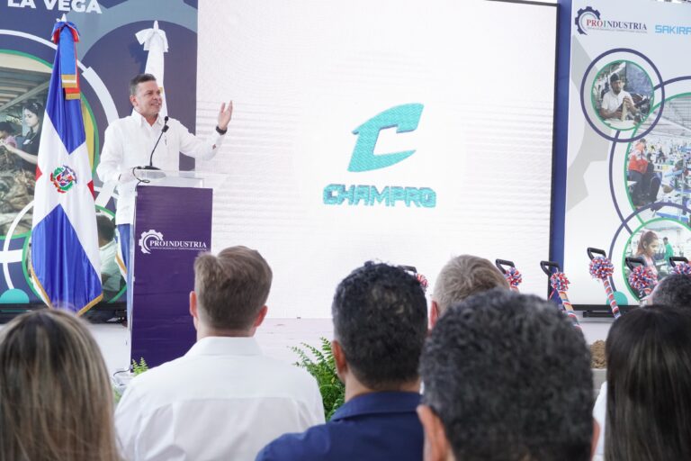 Proindustria inicia construcción de nave industrial en La Vega