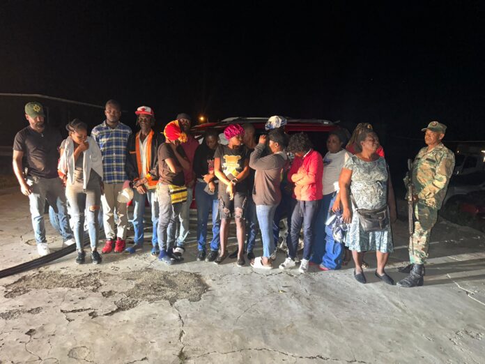 Detienen a 18 indocumentados en Villa Vásquez, Montecristi Detienen a 18 indocumentados en Villa Vásquez, Montecristi