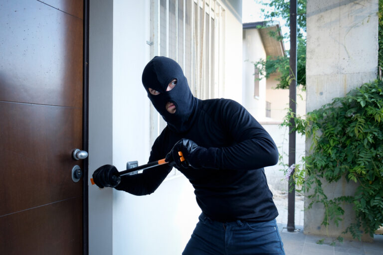 Mujer denuncia tercer robo en su vivienda en Baracoa, Santiago