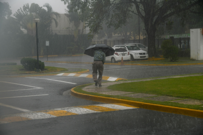 Onda tropical y vaguada se alejan del país; disminuirán las precipitaciones a nivel nacional Onda tropical y vaguada se alejan del país; disminuirán las precipitaciones a nivel nacional