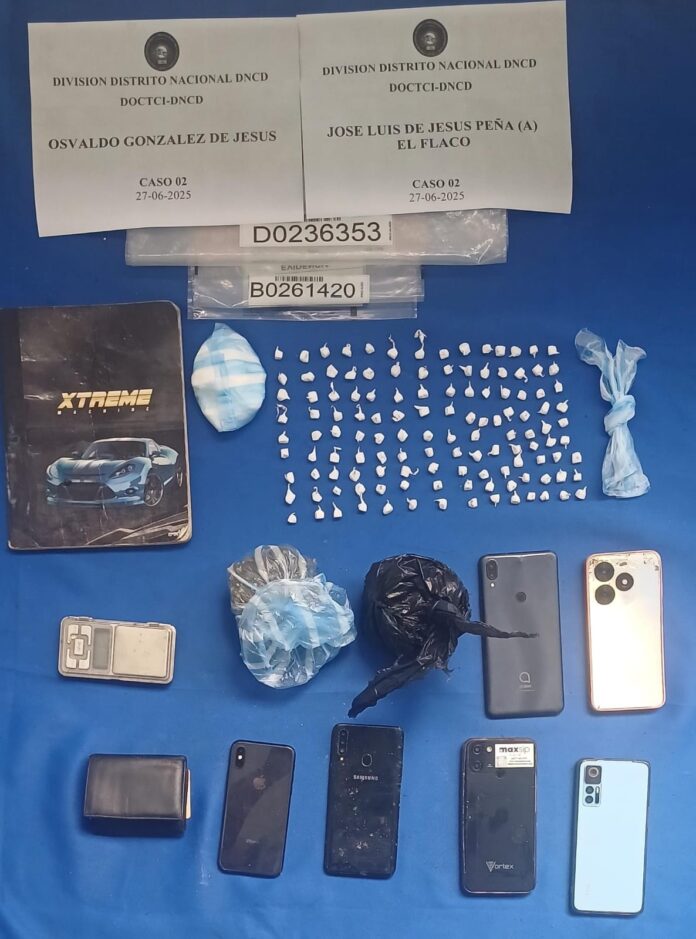 DNCD y Ministerio Público arrestan dos hombres en cristo rey