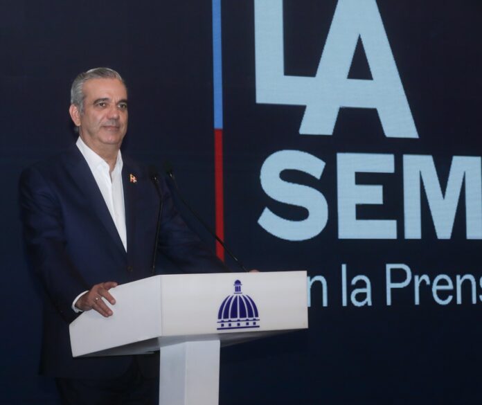 Abinader continúa ofensiva total contra la corrupción: RD 6,500 millones recuperados y RD 130,000 millones bajo investigación