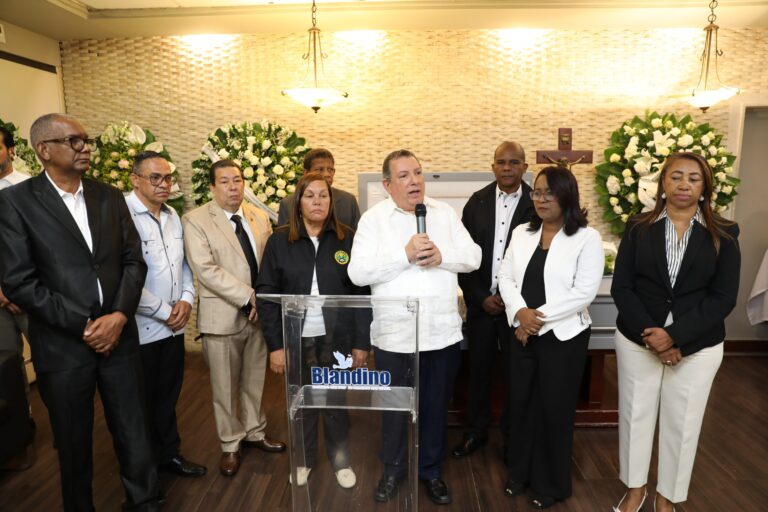 Comision de Coopnama da último adiós a su primer presidente institucional
