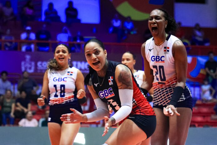 Voleibol RD sigue intratable; vence 3-1 a Colombia
