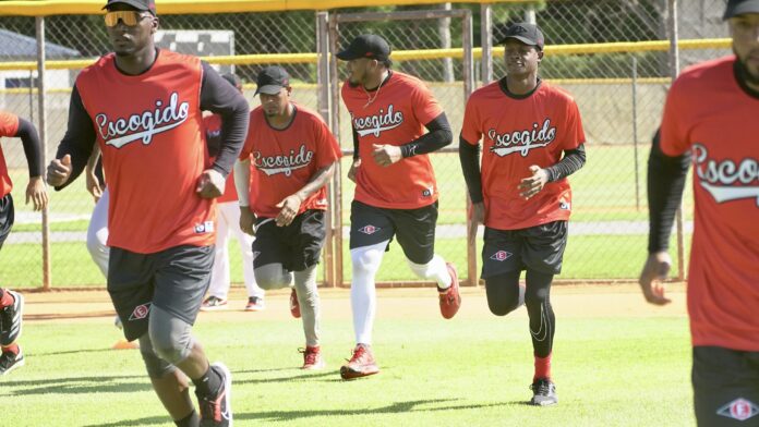 Leones comenzarán entrenamientos el 25 de septiembre Leones comenzarán entrenamientos el 25 de septiembre
