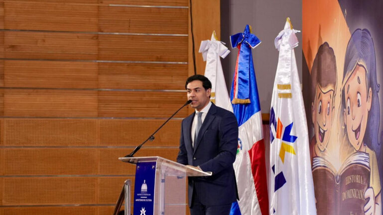 Feria del Libro cierra con más de 700,000 visitantes, estableciendo récord de asistencia
