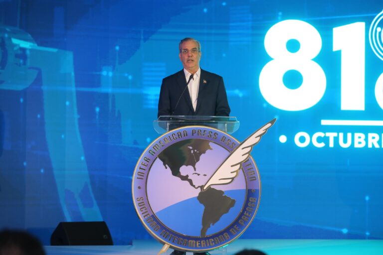 Presidente Abinader: "La libertad de prensa es fundamental para la democracia"