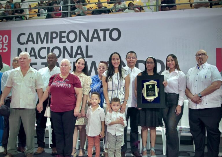 Monte Plata y Santiago conquistan Campeonato Nacional de Taekwondo