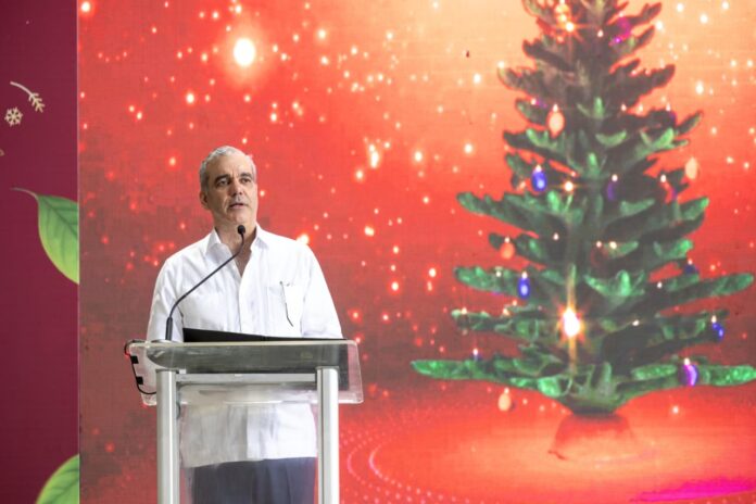 Abinader lanza el Bono Navideño 2025 para 2.6 millones de dominicanos;