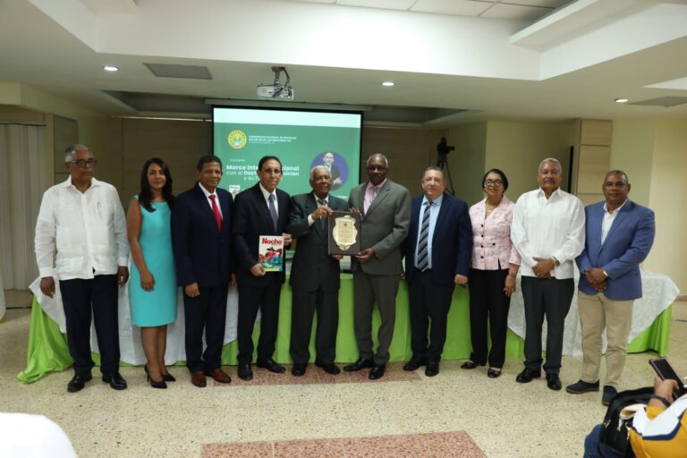 COOPNAMA reconoce legado de Cruz Jiminián y Melanio Hernández