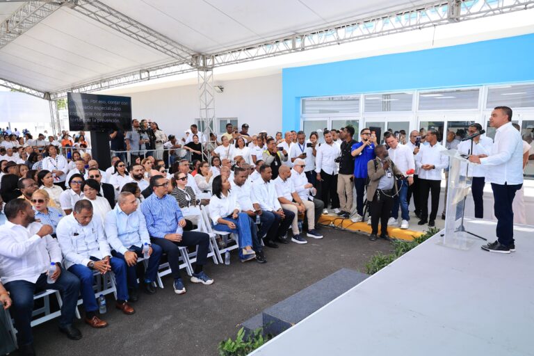 SNS inaugura Unidad de Pie Diabético y nuevos centros de atención primaria en Bahoruco