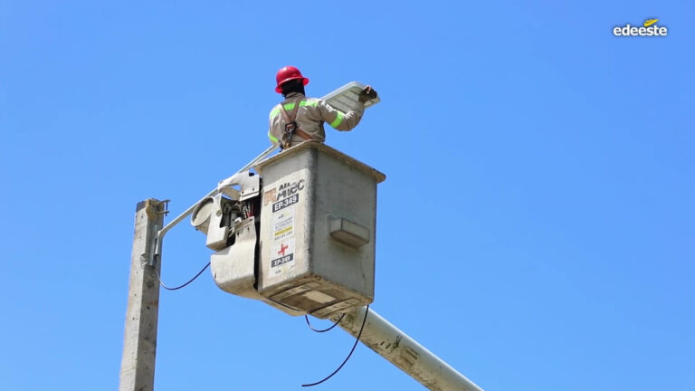 Edeeste destina más de RD$147 millones a proyectos de iluminación en 2026